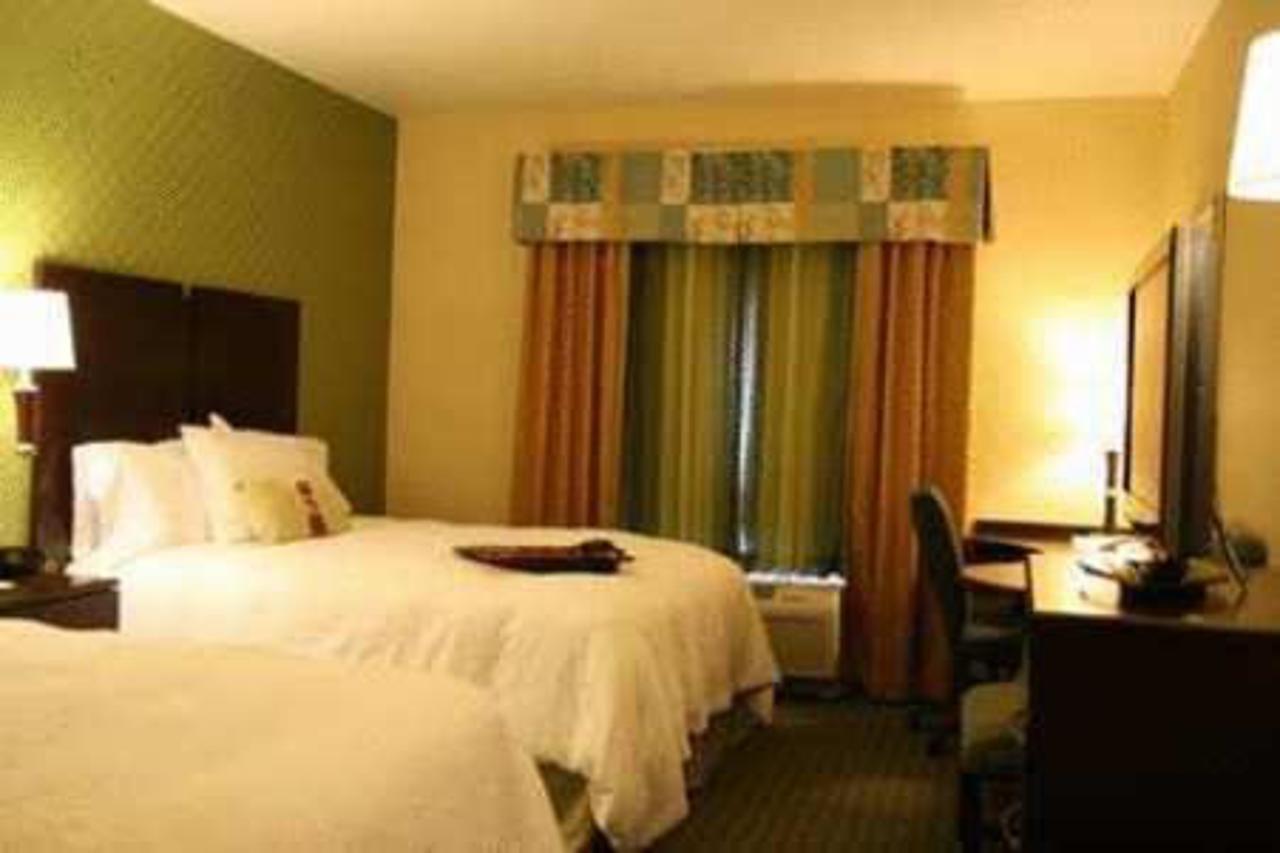 Hampton By Hilton Hotell Brentwood Eksteriør bilde